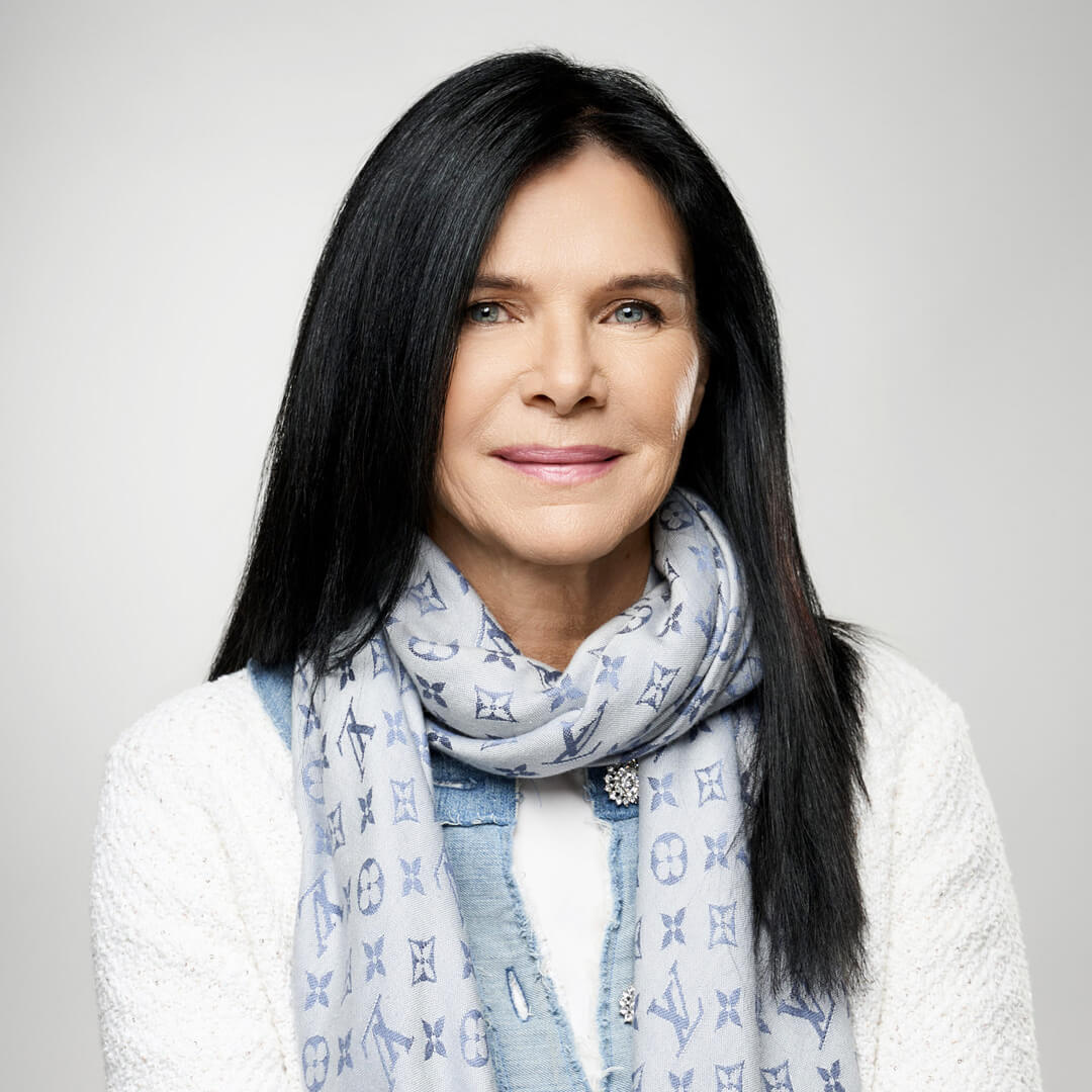 SILVIA DELL'UOMO SILVIA DELL'UOMO